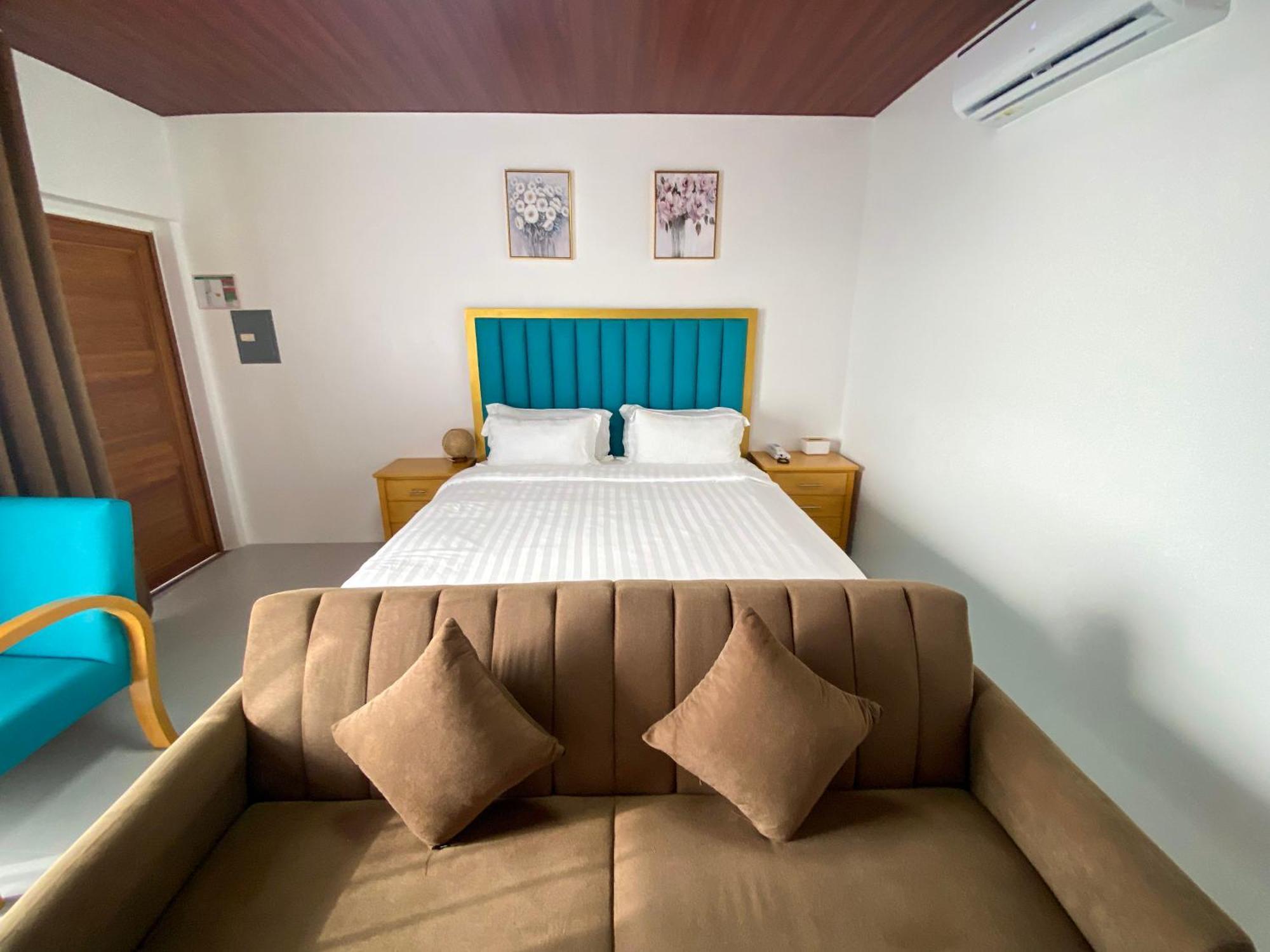 Q Beach Resort Cabangan Εξωτερικό φωτογραφία